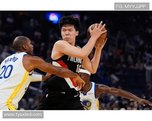 勇士与开拓者激战三月四日赛场精彩回顾与战报分析